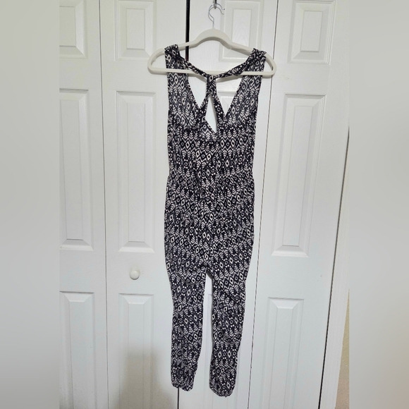 Ann Taylor LOFT Black and White Patterned Jumpsuit Size XS - Picture 4 of 11